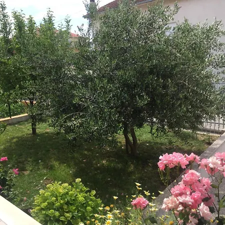With A Parking Space Kastel Kambelovac, - 15480 *