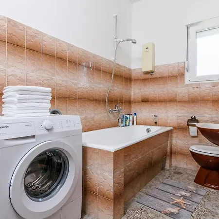 With A Parking Space Kastel Kambelovac, - 15480 Apartment *